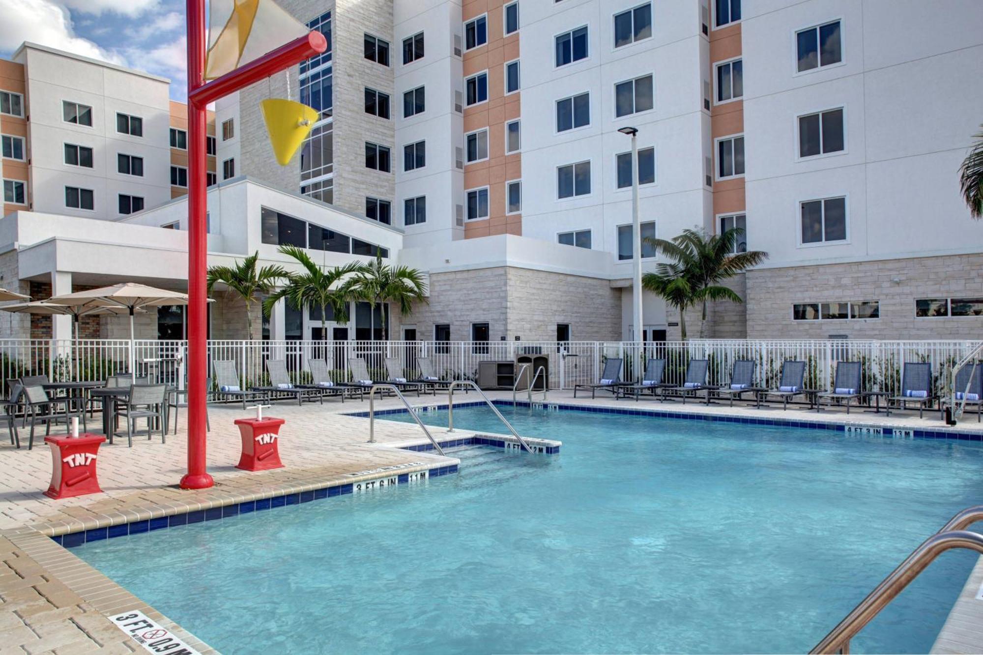 Residence Inn Fort Lauderdale Coconut Eksteriør billede